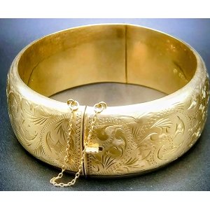 exceptional solid 9ct vintage bangle