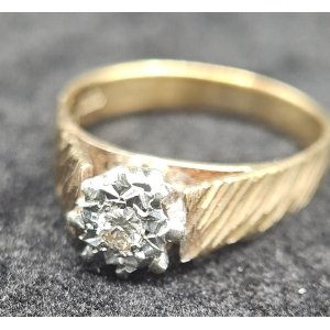 9ct illusion diamond set ring