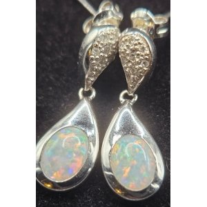 18ct genuine australian opal earrings