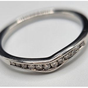 18ct diamond ring