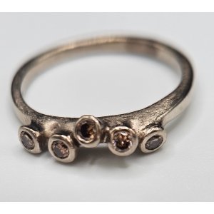 diana porter 18ct diamond ring